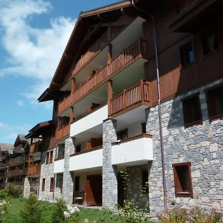 Apartment De Standing Au Calme Avec Balcon Et Parking, Au Coeur De - Fr-1-624-23