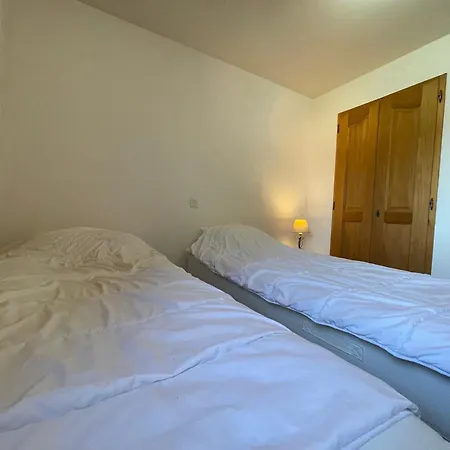 De Standing Au Calme Avec Balcon Et Parking, Au Coeur De - Fr-1-624-23